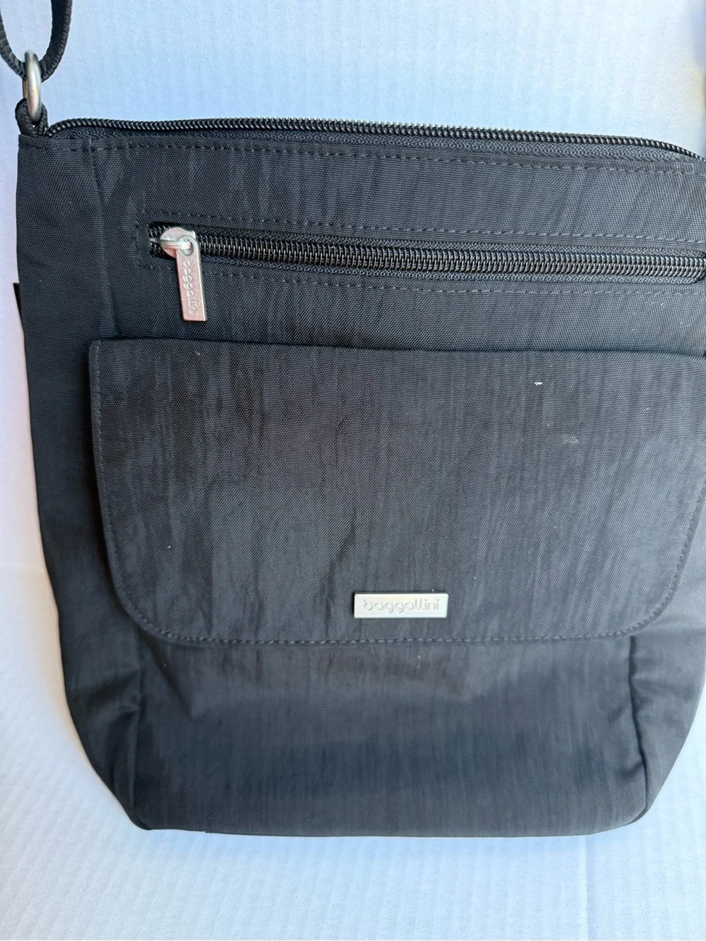 Baggallini Town Black Lightweight Crossbody Bag NWT